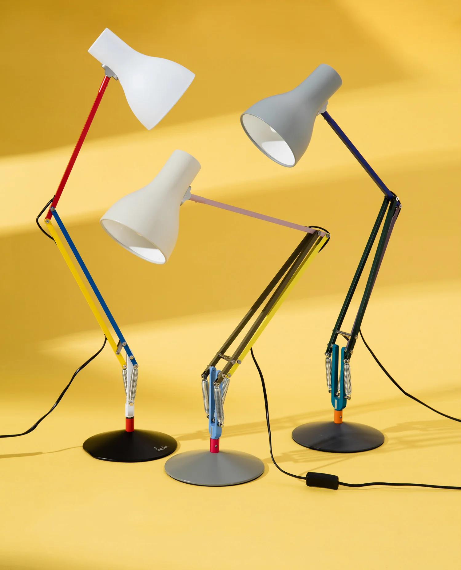 Thumbnail of iconic Anglepoise lamp imagery used for website design by Superrb