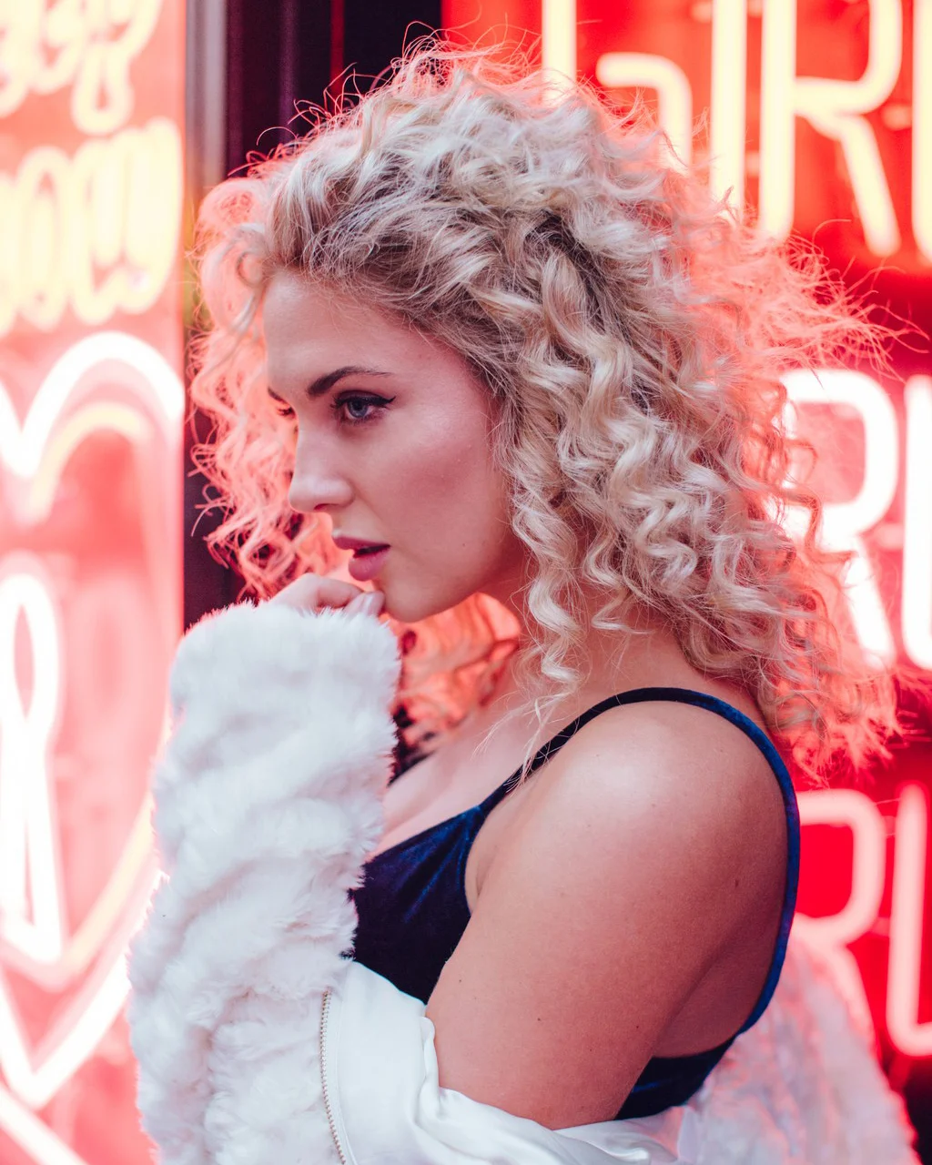 Founder of Style Lobster & Influencer, Emily Valentine Parr side profile